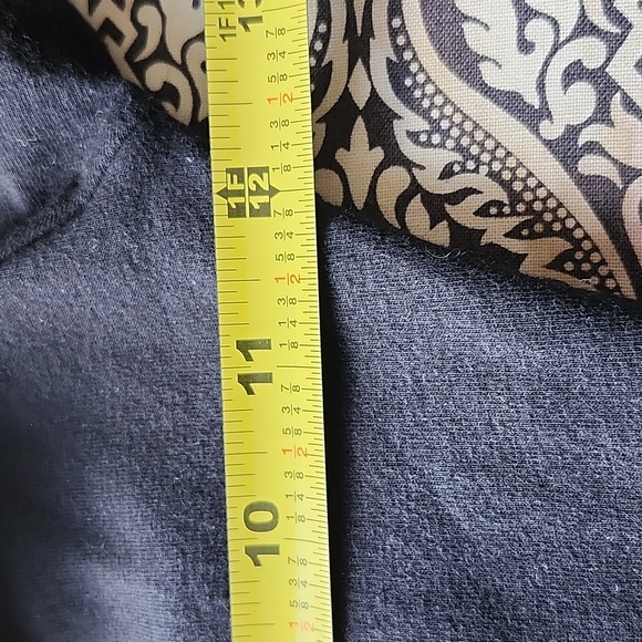 Wrapper Black Garment - Picture 3 of 4